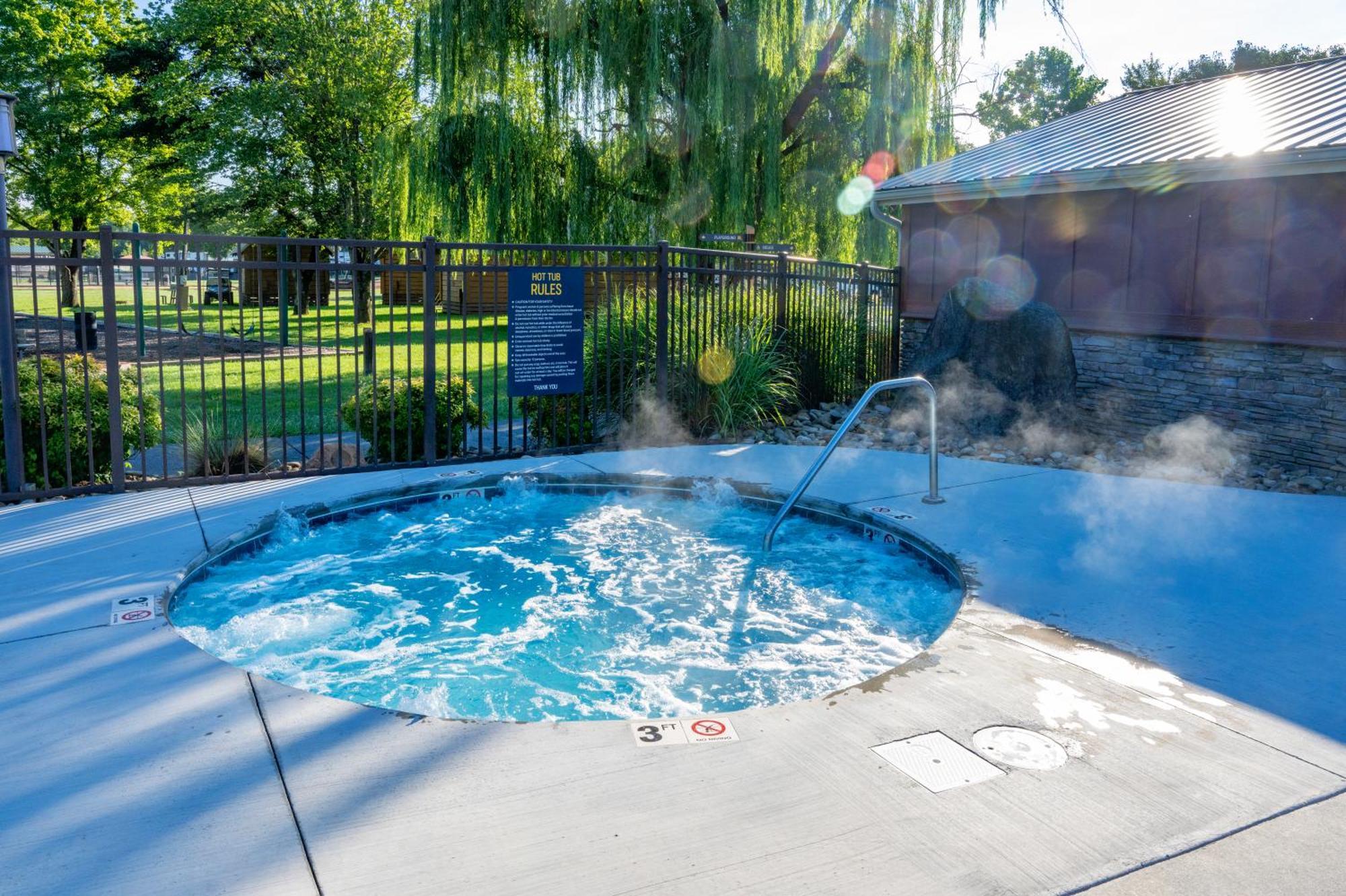 Sun Outdoors Pigeon Forge Villa Sevierville Exterior photo